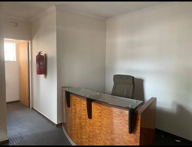 500M² WAREHOUSE TO LET IN WYNBERG